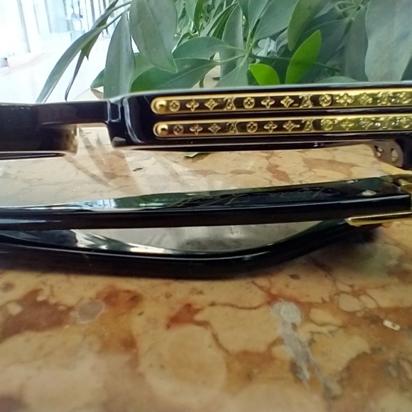 Louis Vuitton 1.1 Millionaire Sunglasses - Picture 16 of 16